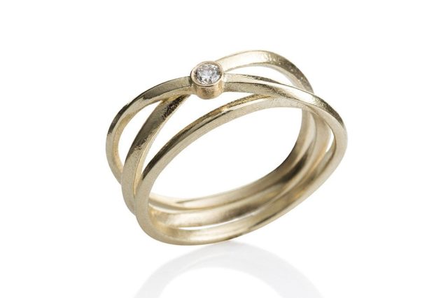 Kaprifol Ring Triple Airy Gold Diamond